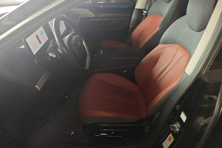 Used XPeng P7 2020 Rear-Drive Long-Range Smart Drive Version Left Front Seat