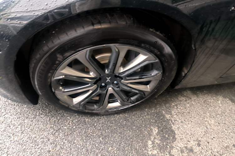 Used XPeng P7 2020 670E Left Front Wheel Hub