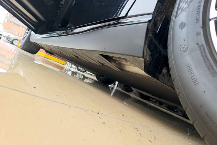 Used XPeng P7 2020 670N Left Side Sill
