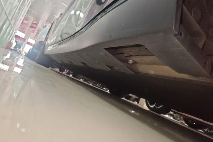 Used XPeng P7 2020 670E Left Side Sill