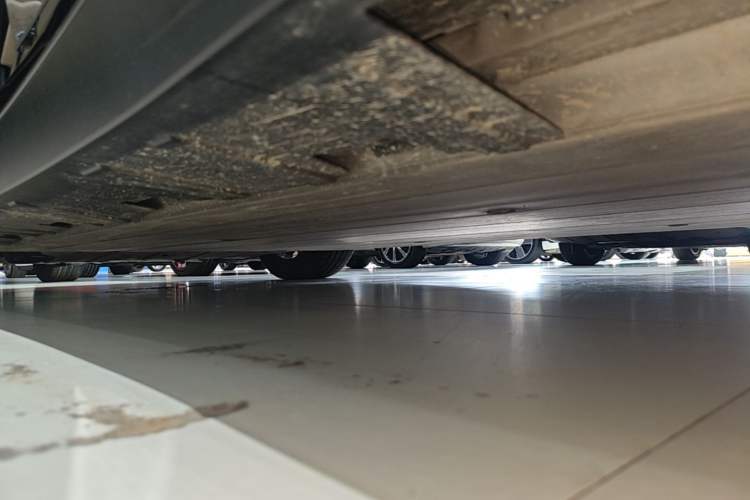 Used XPeng P7 2020 586N Left Side Sill