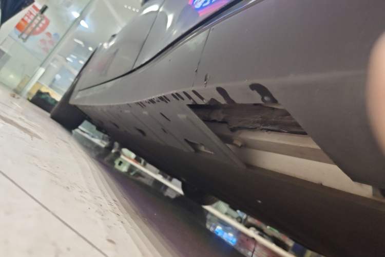 Used XPeng P7 2020 670E Left Side Sill