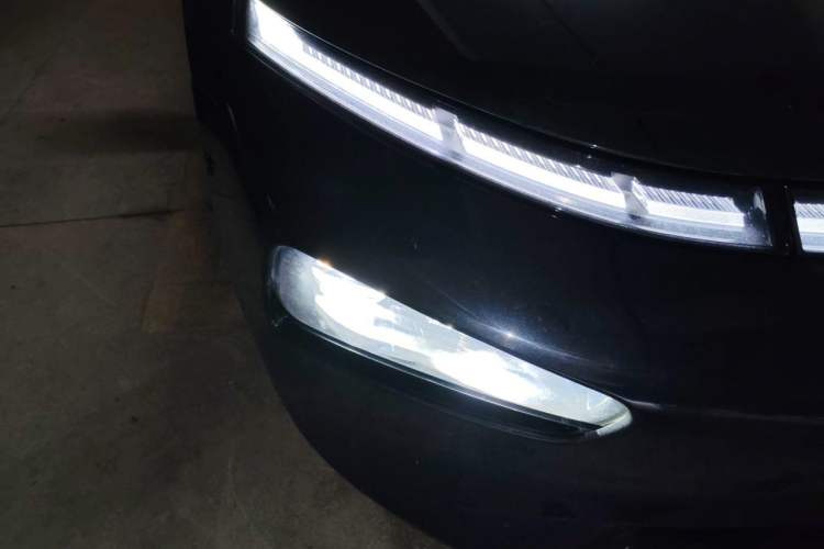 Used XPeng P7 2020 670N Right Front Headlight