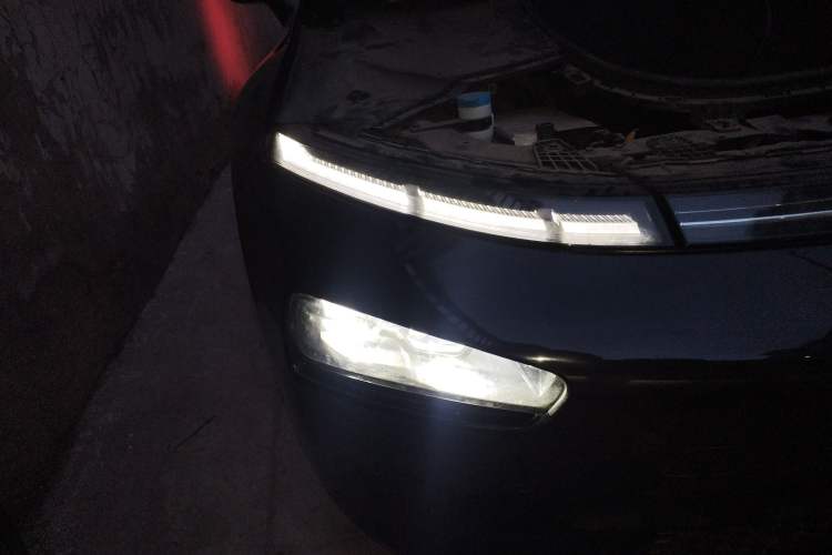 Used XPeng P7 2020 706G Right Front Headlight