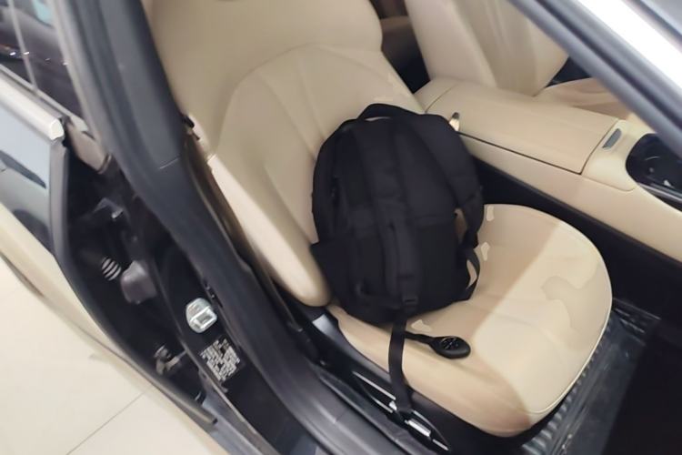 Used XPeng P7 2020 670E Right Front Seat