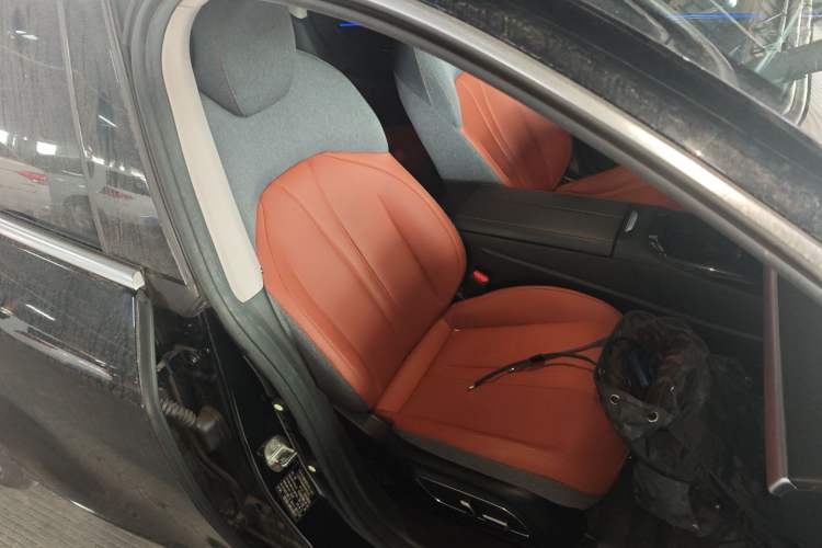 Used XPeng P7 2020 Rear-Drive Long-Range Smart Drive Version Right Front Seat