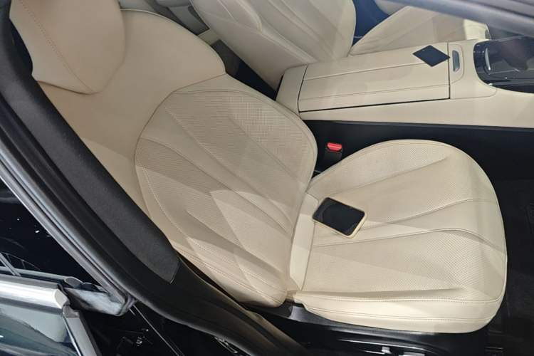 Used XPeng P7 2020 586N Right Front Seat