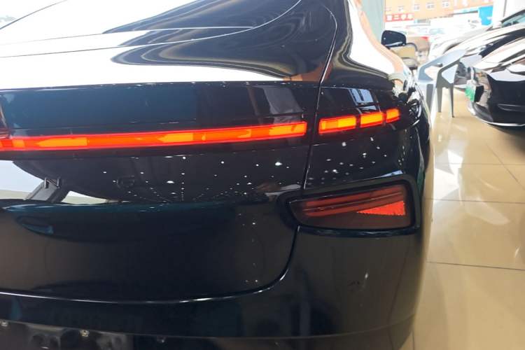 Used XPeng P7 2020 670N Right Rear Taillight
