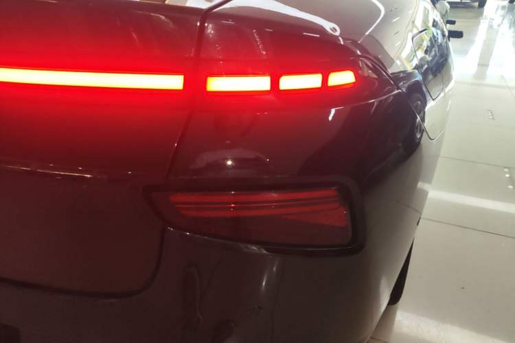 Used XPeng P7 2020 586E Right Rear Taillight
