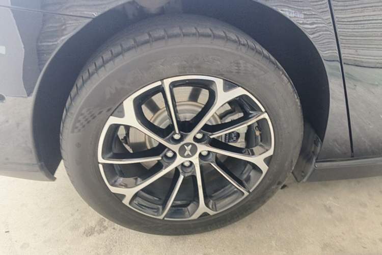 Used XPeng P7 2020 Rear-Drive Long-Range Smart Drive Version Right Rear Wheel Hub