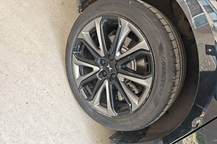 Used XPeng P7 2020 670E Right Rear Wheel Hub