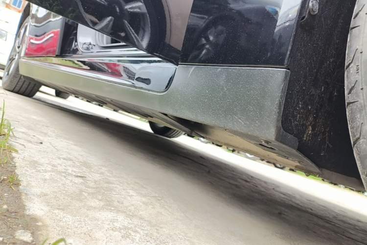 Used XPeng P7 2020 586N Right Side Sill