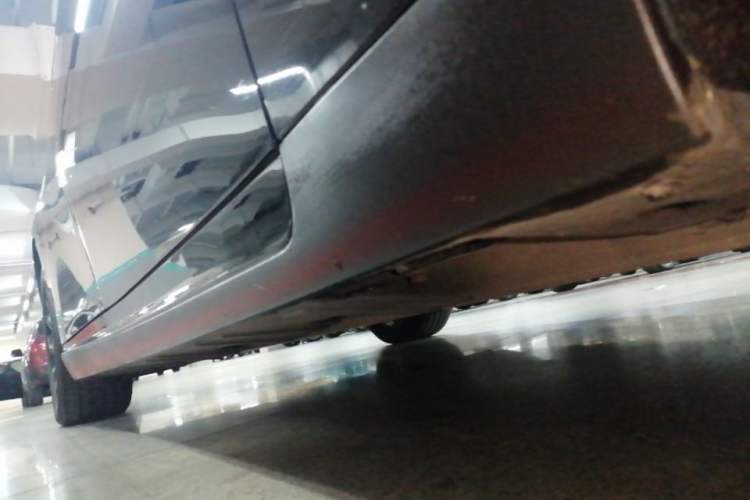 Used XPeng P7 2020 586N Right Side Sill