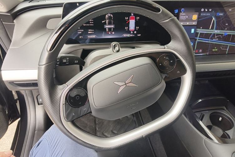 Used XPeng P7 2020 Rear-Drive Long-Range Smart Drive Version Steering Wheel