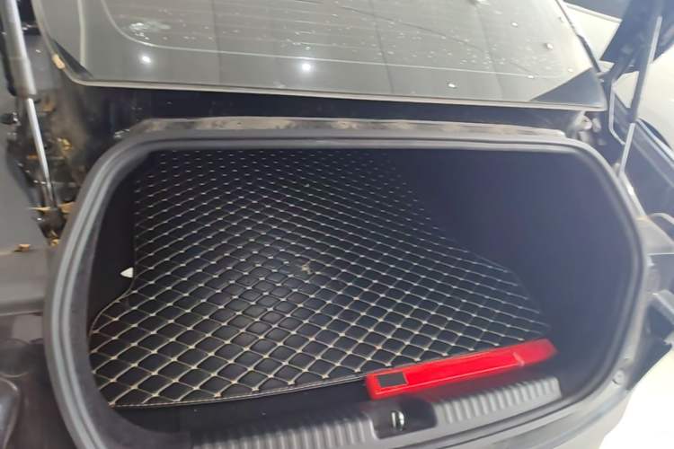 Used XPeng P7 2020 670E Trunk