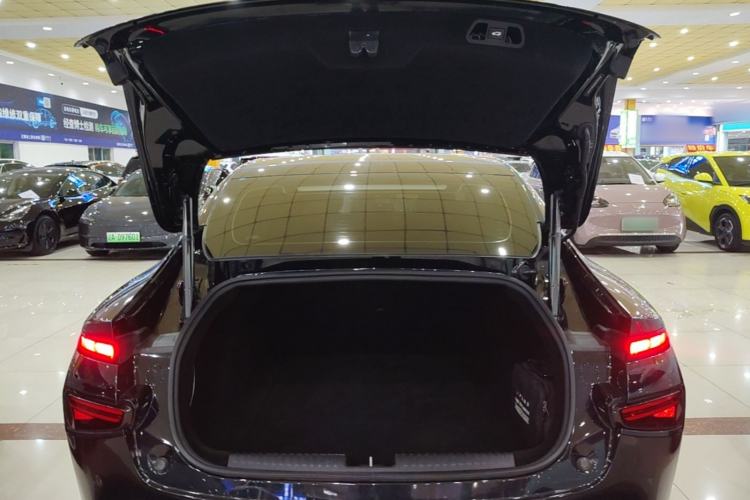 Used XPeng P7 2020 586E Trunk