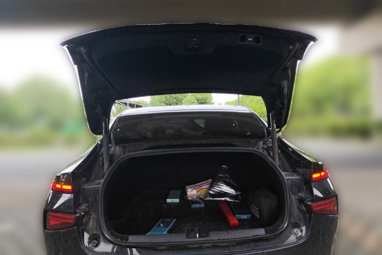 Used XPeng P7 2020 670N Trunk