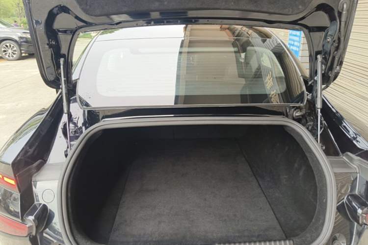 Used XPeng P7 2020 Rear-Drive Long-Range Smart Drive Version Trunk