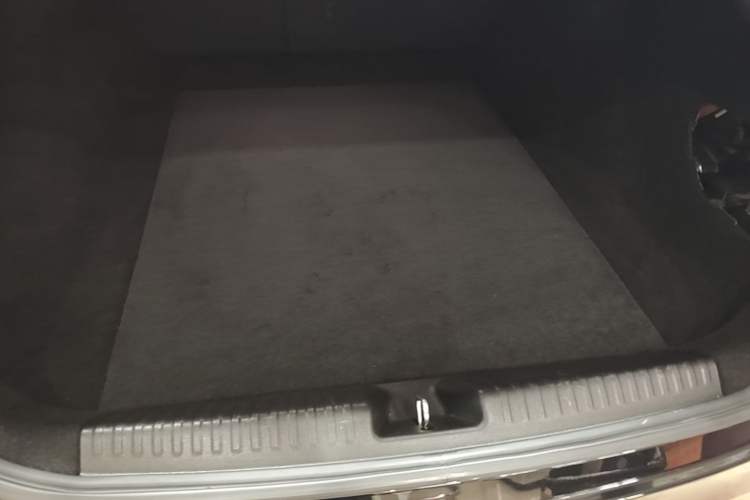 Used XPeng P7 2020 586E Trunk