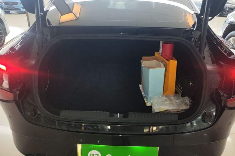 Used XPeng P7 2020 586E Trunk