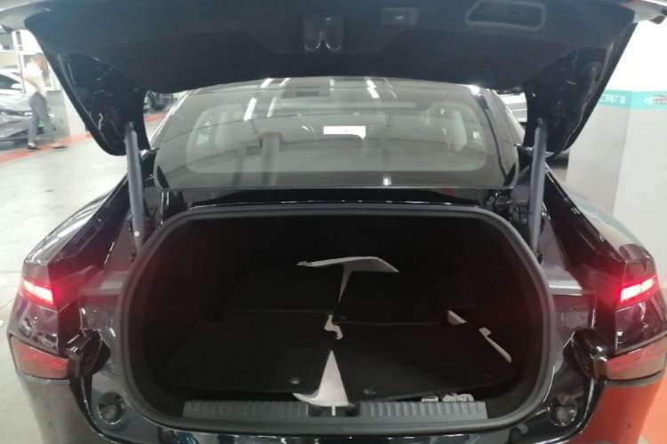 Used XPeng P7 2020 586N Trunk