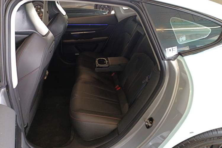 Used XPeng P7 2020 670N Interior 3