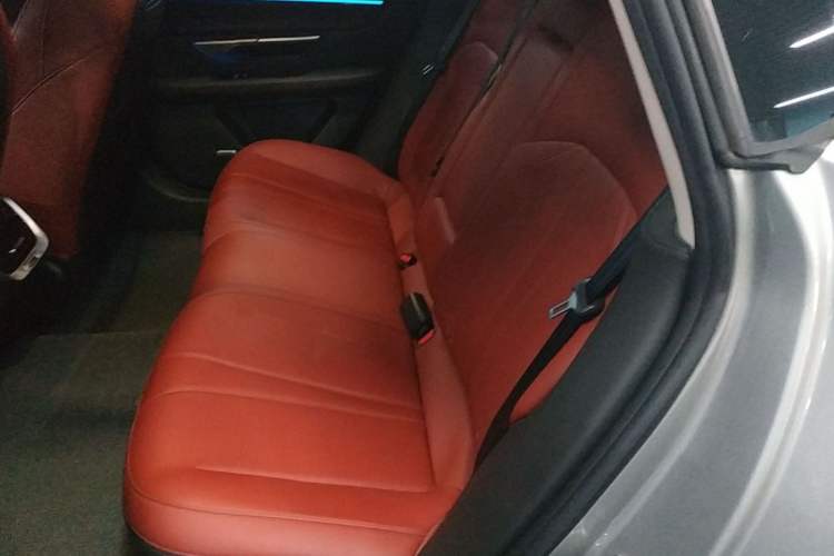 Used XPeng P7 2020 586N Interior 3