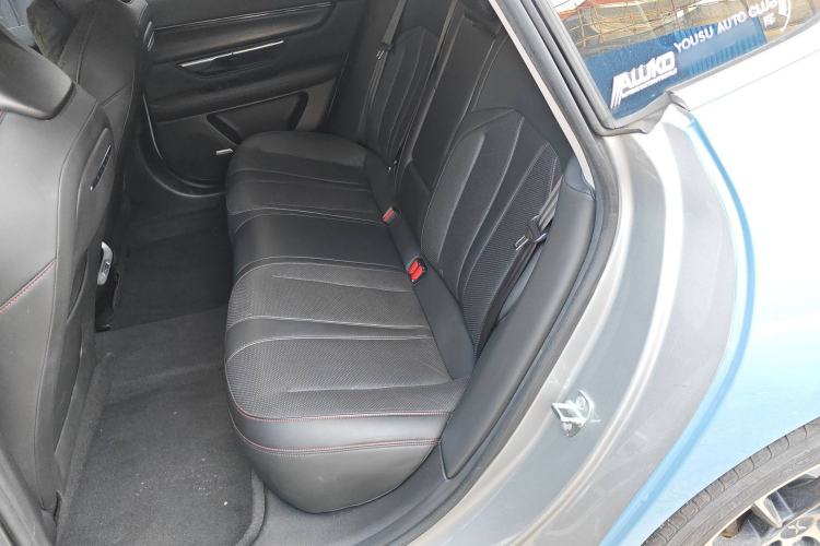 Used XPeng P7 2020 670E Interior 4