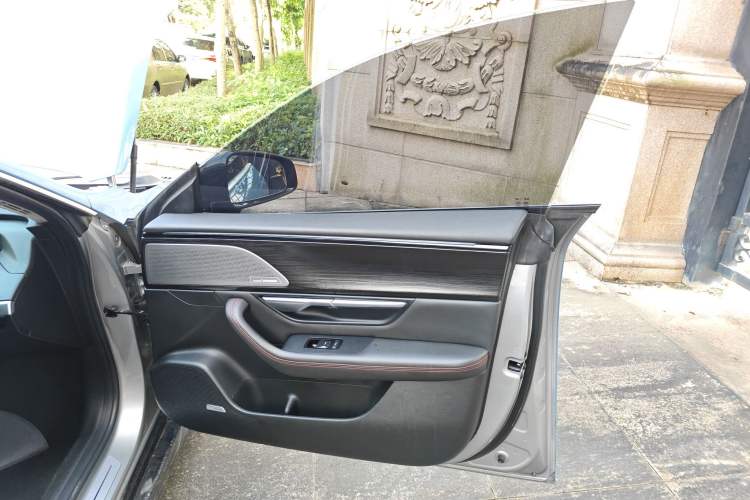 Used XPeng P7 2020 670E Interior 5