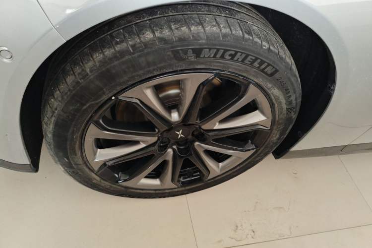 Used XPeng P7 2020 586E Left Front Wheel Hub