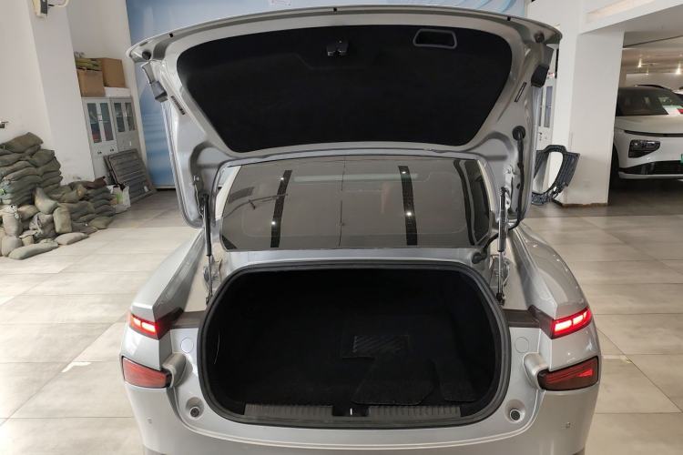 Used XPeng P7 2020 670E Trunk