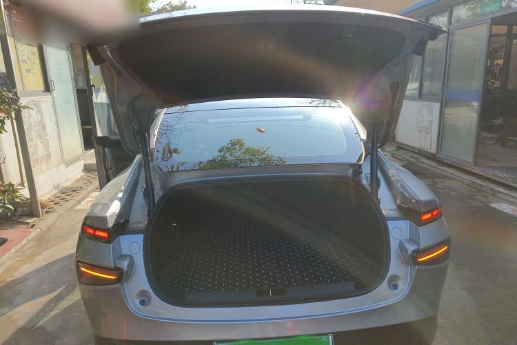 Used XPeng P7 2020 670N Trunk