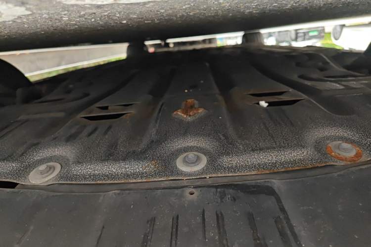 Used XPeng P7 2020 670E Chassis Front