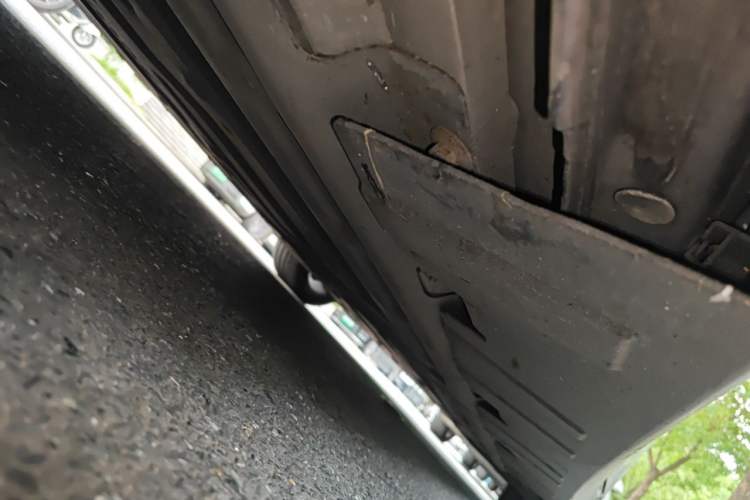 Used XPeng P7 2020 670E Chassis Front Left