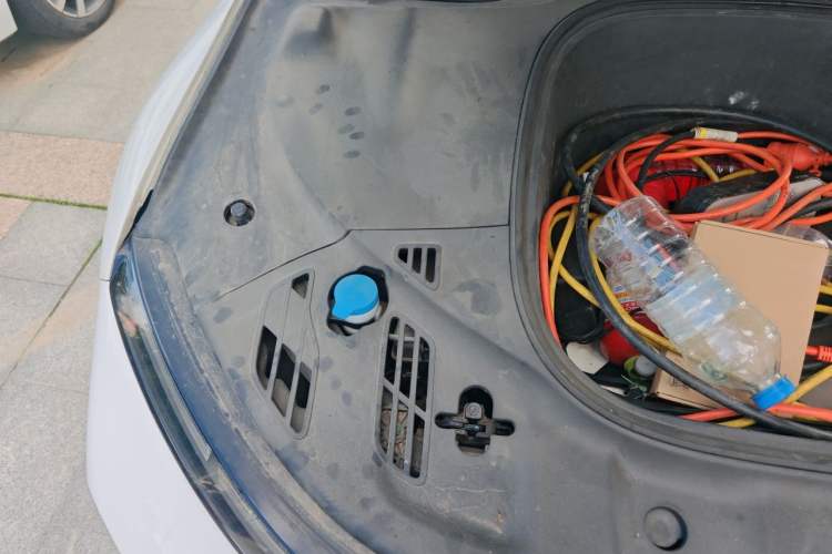 Used XPeng P7 2020 670E Engine Bay Right