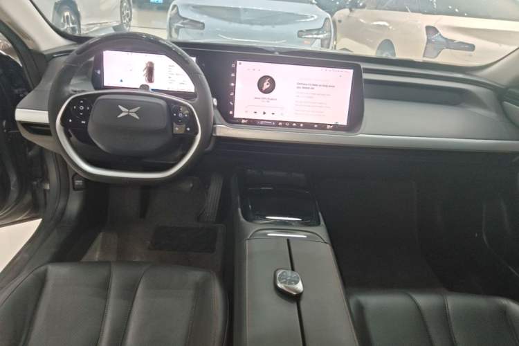 Used XPeng P7 2020 670N Center Console