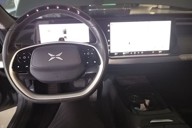 Used XPeng P7 2020 670E Center Console