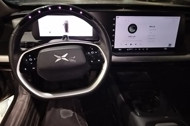 Used XPeng P7 2020 670E Center Console