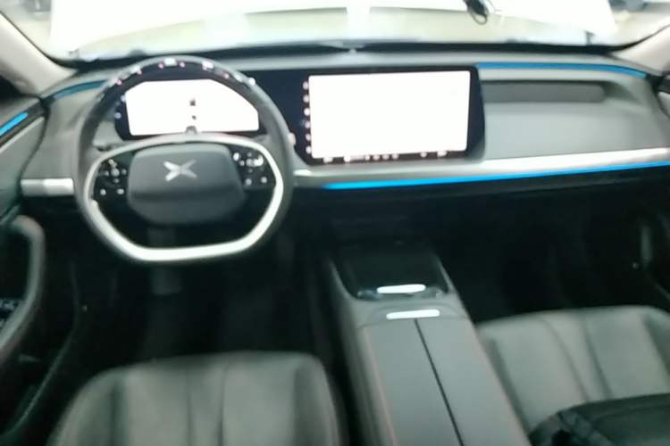 Used XPeng P7 2020 670E Center Console