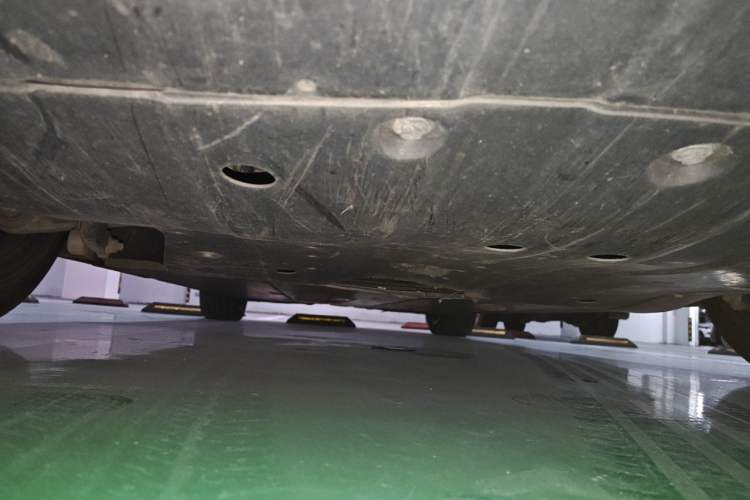 Used XPeng P7 2020 586E Chassis Front