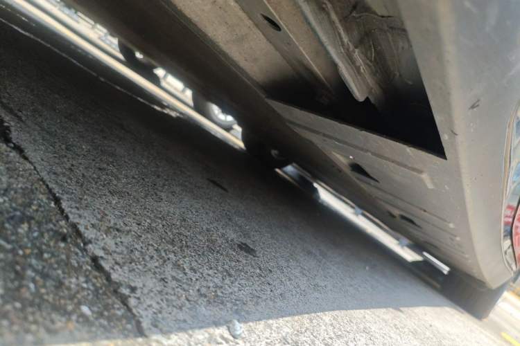 Used XPeng P7 2020 670N Chassis Front Left