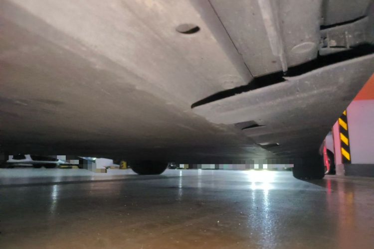 Used XPeng P7 2020 670N Chassis Front Left