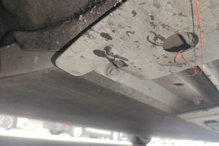 Used XPeng P7 2020 670N Chassis Front Left