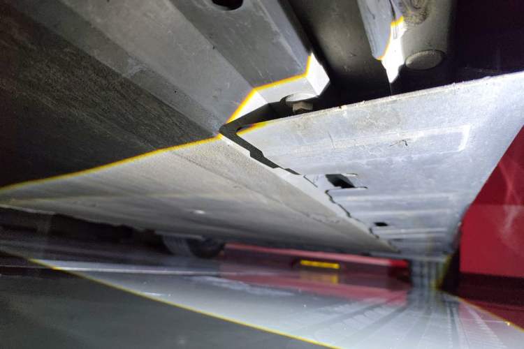 Used XPeng P7 2020 670N Chassis Front Left