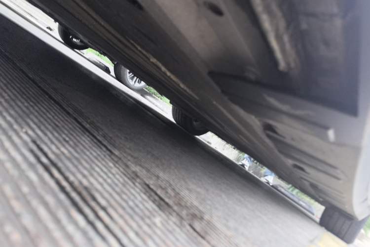 Used XPeng P7 2020 670N Chassis Front Left