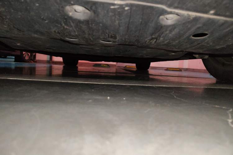 Used XPeng P7 2020 670N Chassis Front