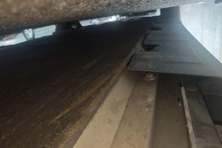 Used XPeng P7 2020 706G Chassis Front Right