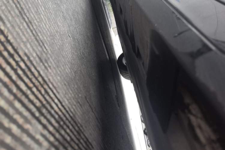 Used XPeng P7 2020 670N Chassis Front Right