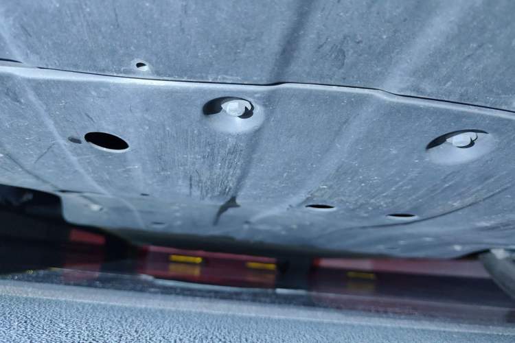 Used XPeng P7 2020 670N Chassis Front