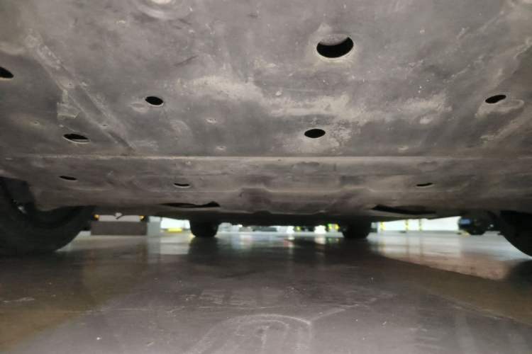 Used XPeng P7 2020 670N Chassis Rear